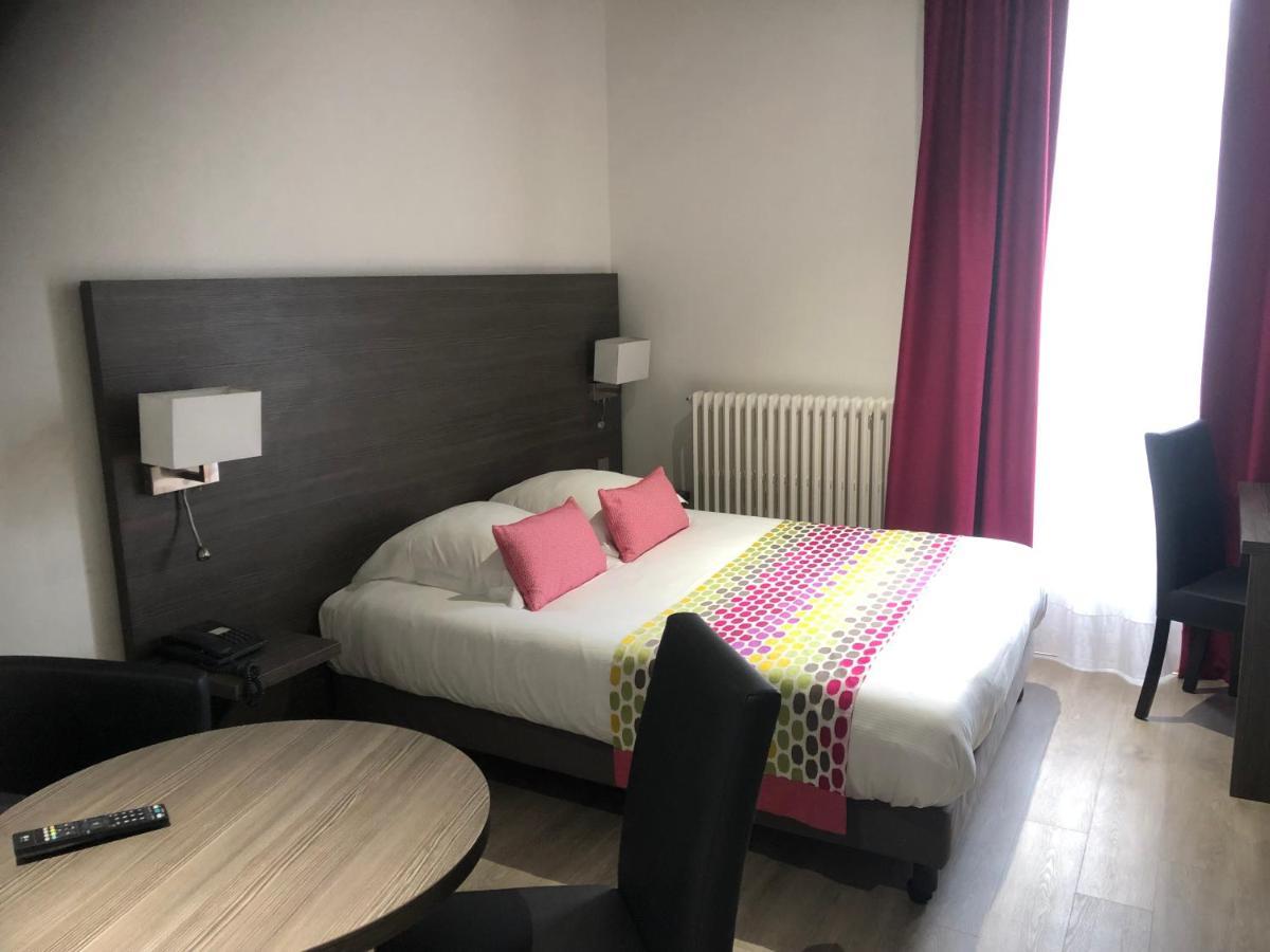Hotel Montespan Bourbon-lʼArchambault Eksteriør bilde