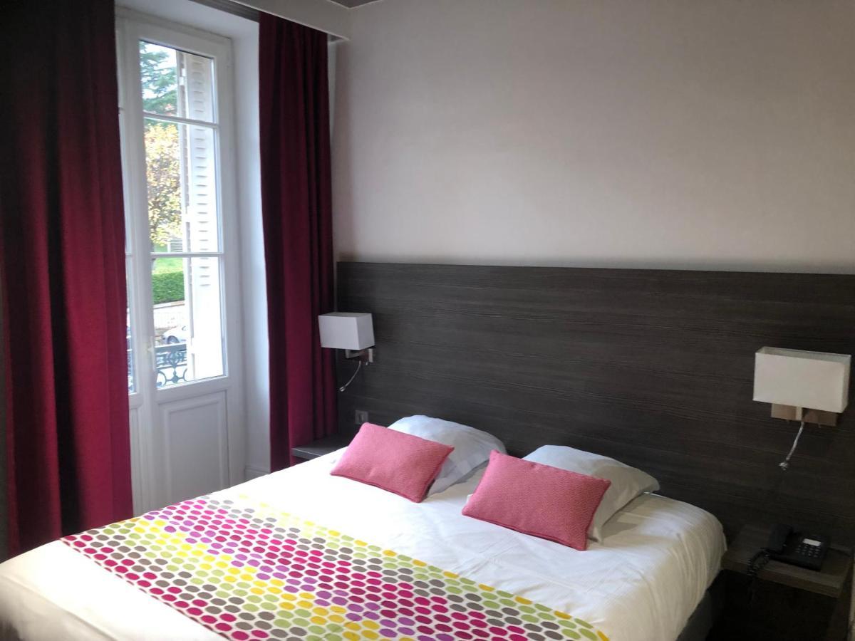 Hotel Montespan Bourbon-lʼArchambault Eksteriør bilde