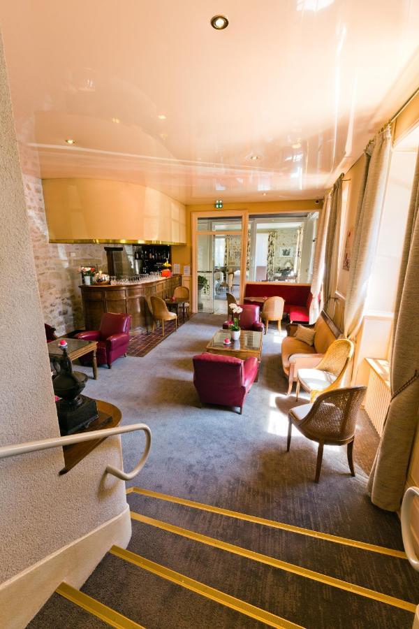 Hotel Montespan Bourbon-lʼArchambault Eksteriør bilde