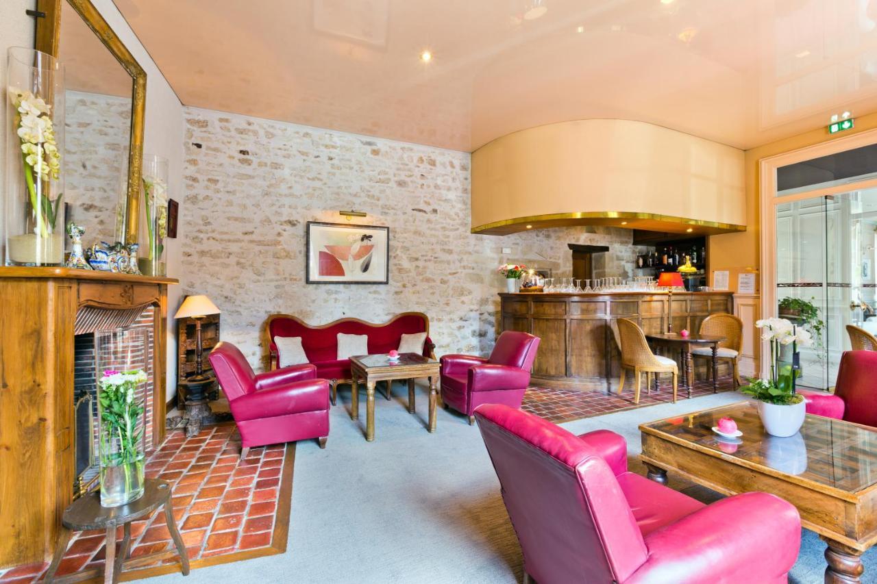 Hotel Montespan Bourbon-lʼArchambault Eksteriør bilde