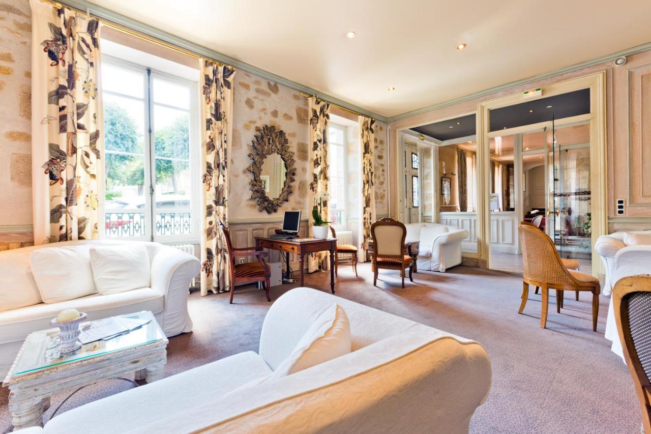 Hotel Montespan Bourbon-lʼArchambault Eksteriør bilde